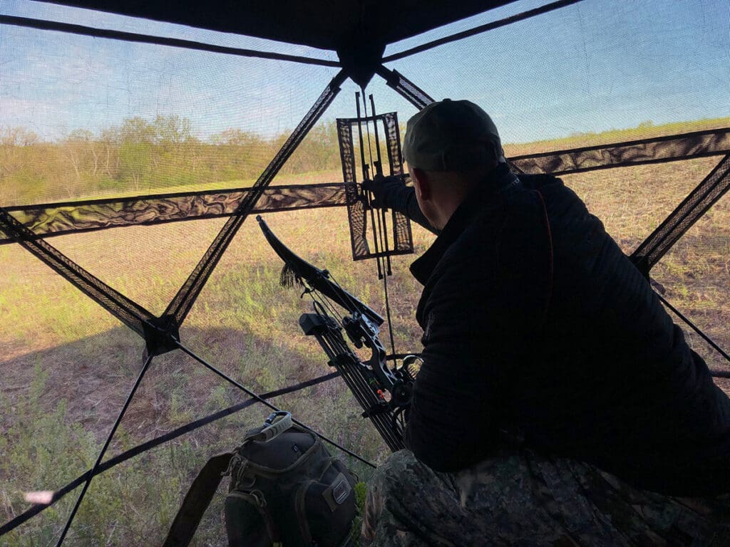 Prevue 3 Ground Blind inside