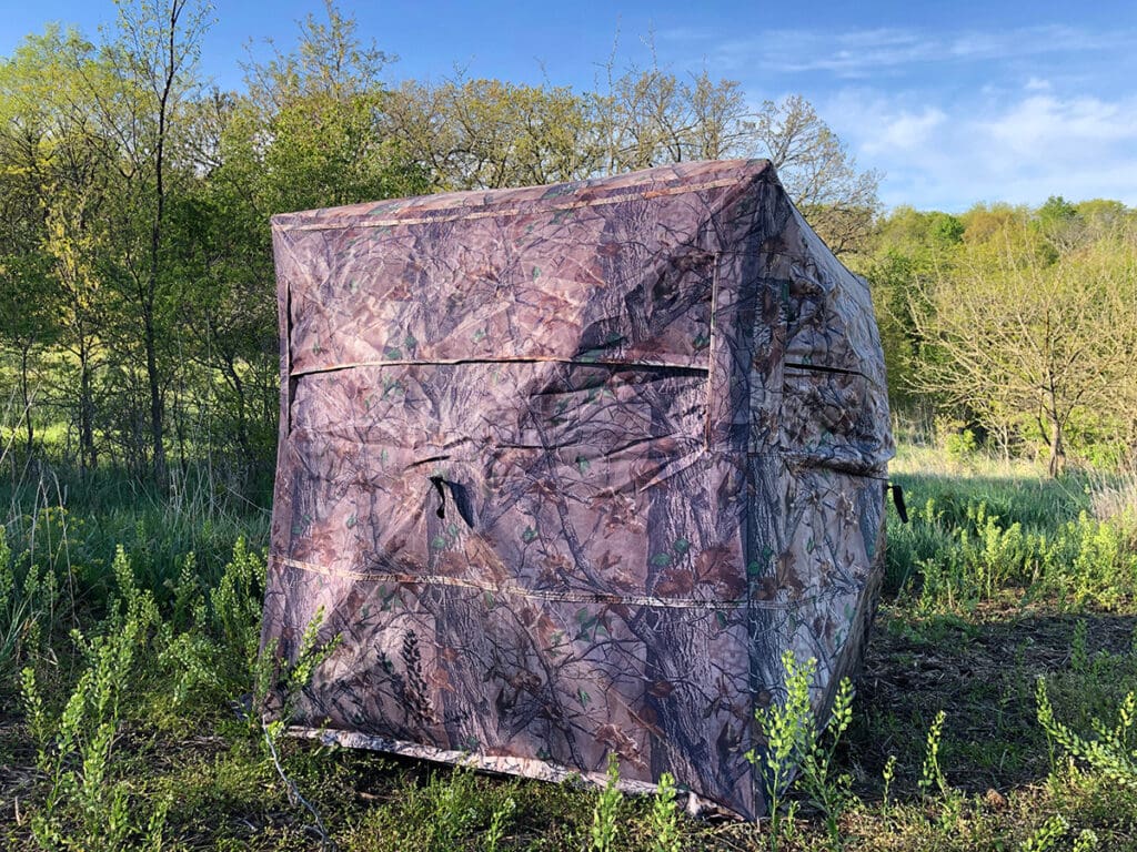 Prevue 3 Ground Blind outside