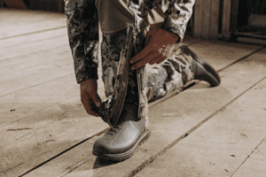 Half-zip leg openings