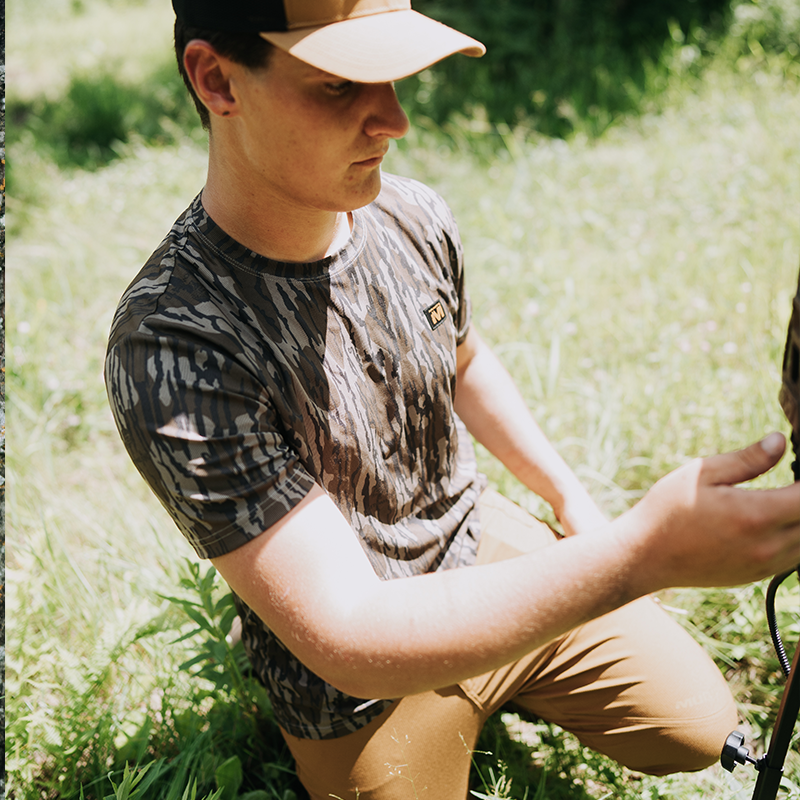DV8 AMBUSH LIGHTWEIGHT SHORT SLEEVE SHIRT | Muddy Outdoors