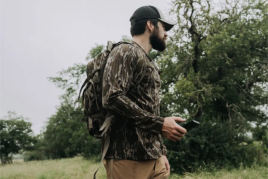 What To Wear For Early Season Bowhunting: A Layering Guide For Comfort And Concealment 