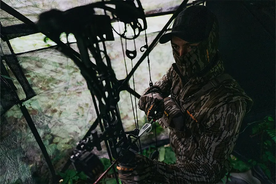 What To Wear For Early Season Bowhunting: A Layering Guide For Comfort And Concealment